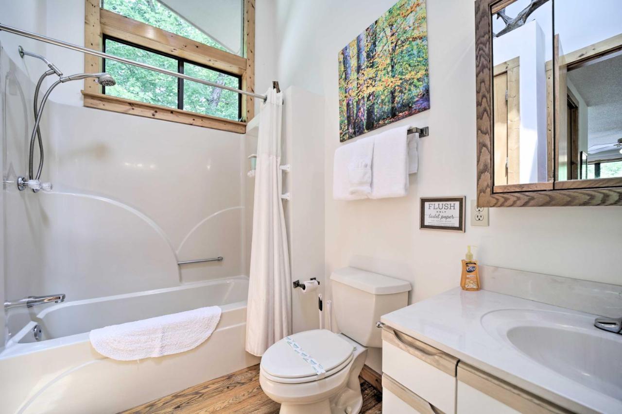 Vibrant Bryson City Home With Mtn Views And Deck! 외부 사진