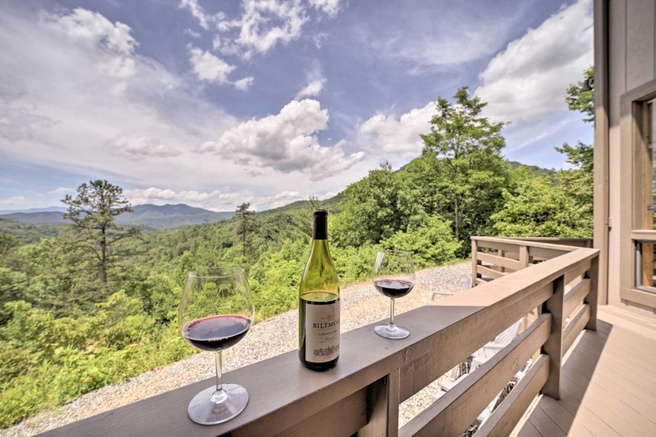 Vibrant Bryson City Home With Mtn Views And Deck! 외부 사진