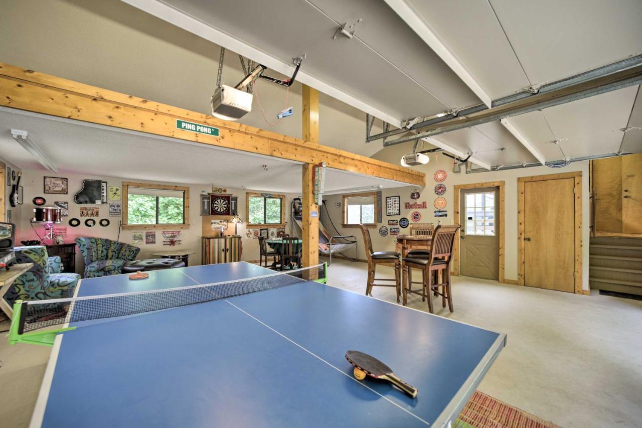 Vibrant Bryson City Home With Mtn Views And Deck! 외부 사진